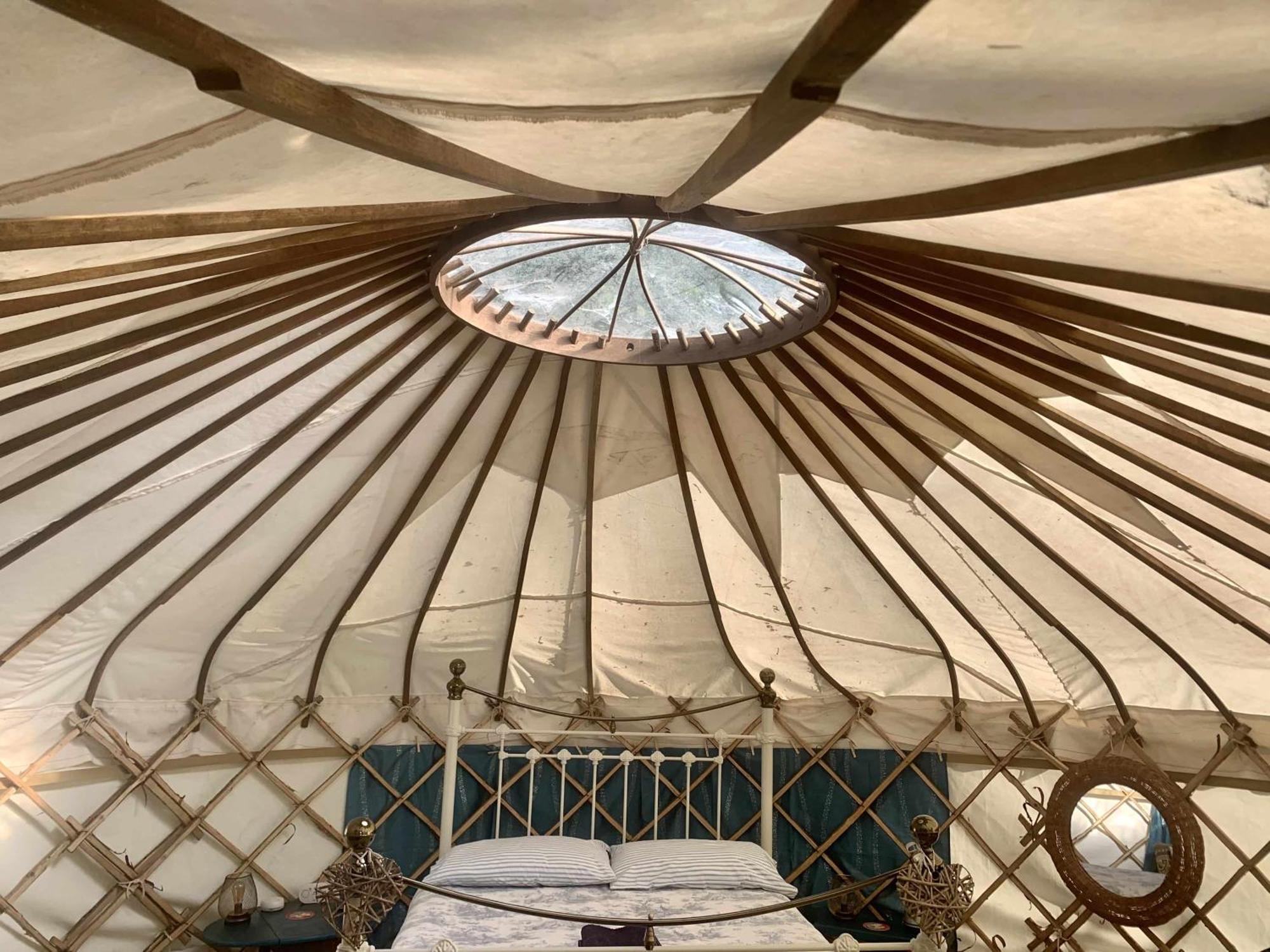 Hotel Ceridwen Glamping, double decker bus&Yurts Llandysul Exterior foto