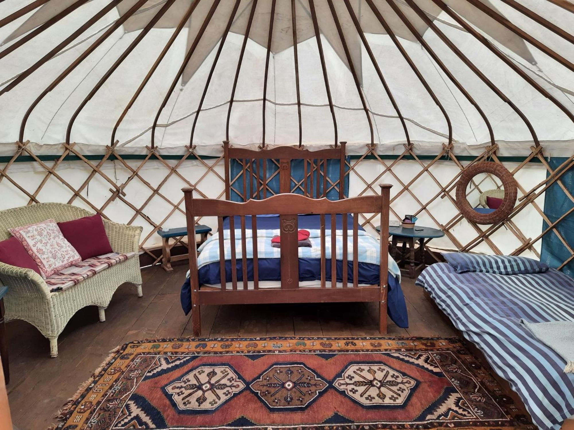 Hotel Ceridwen Glamping, double decker bus&Yurts Llandysul Exterior foto