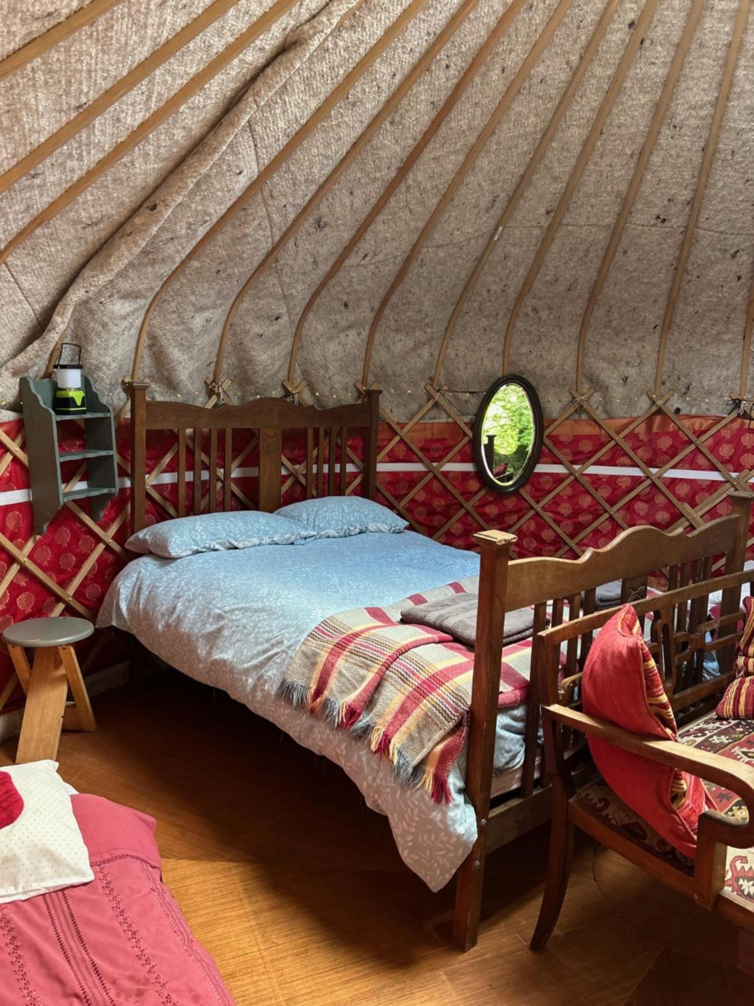 Hotel Ceridwen Glamping, double decker bus&Yurts Llandysul Exterior foto