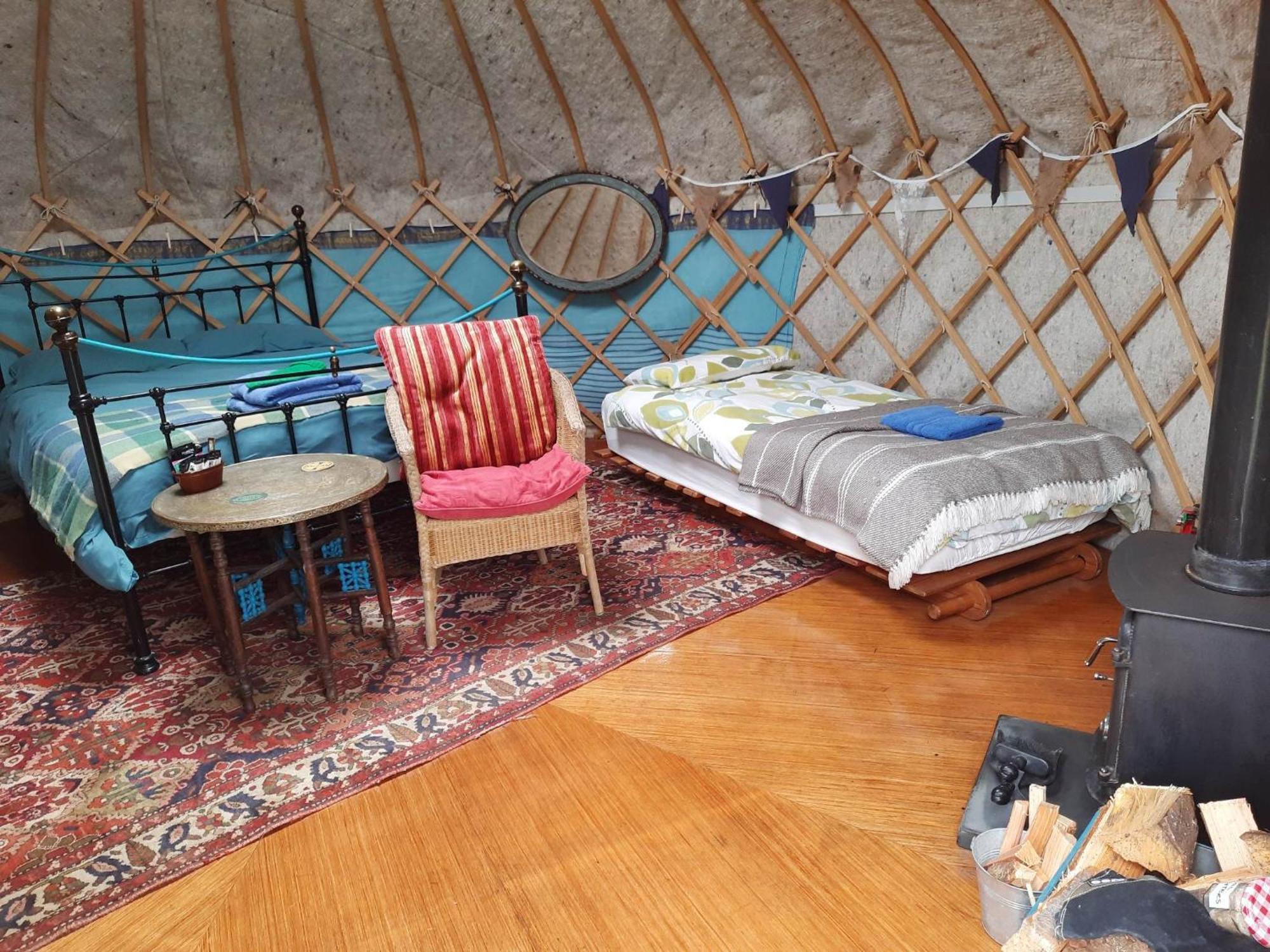 Hotel Ceridwen Glamping, double decker bus&Yurts Llandysul Exterior foto