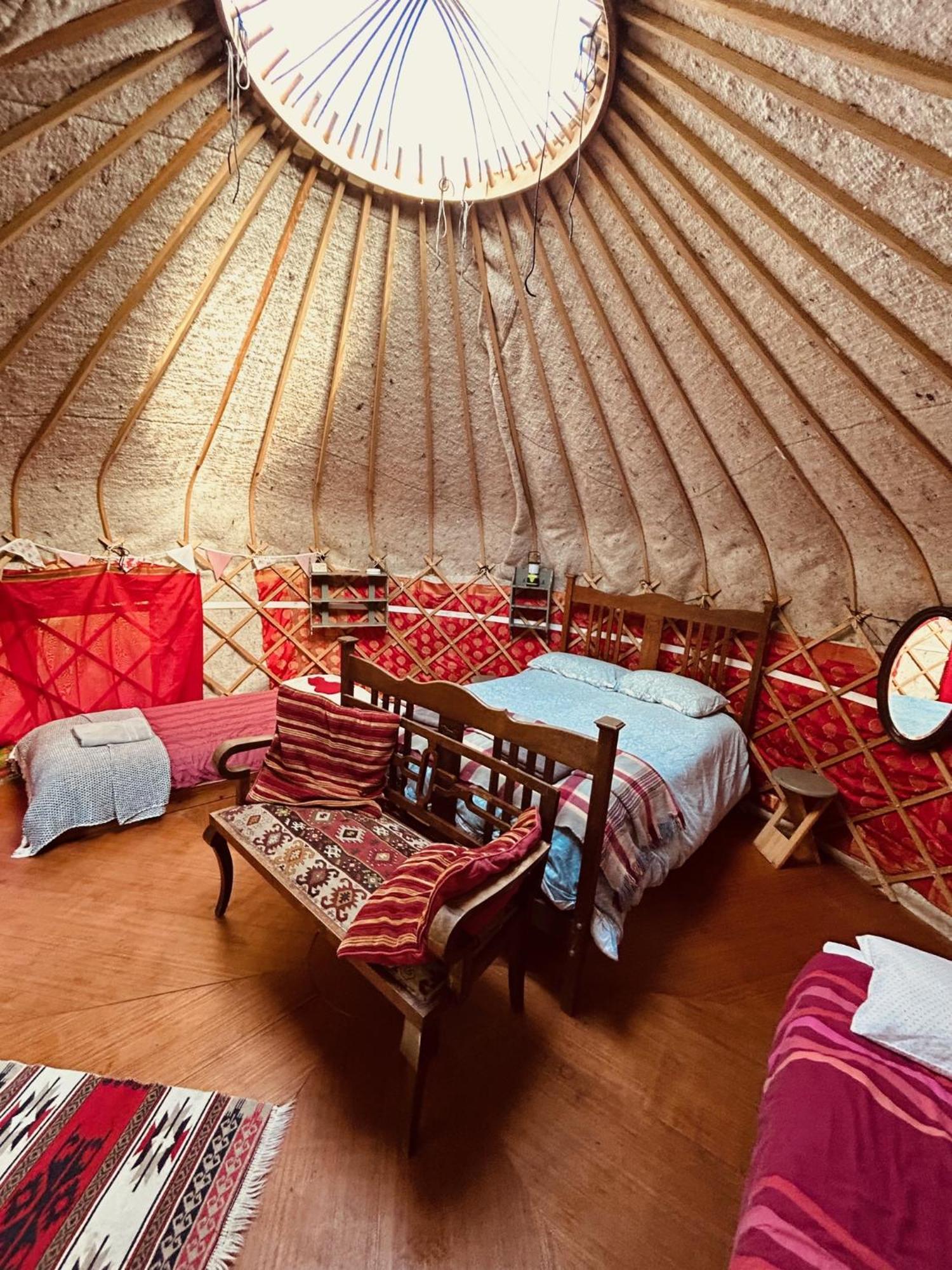 Hotel Ceridwen Glamping, double decker bus&Yurts Llandysul Exterior foto