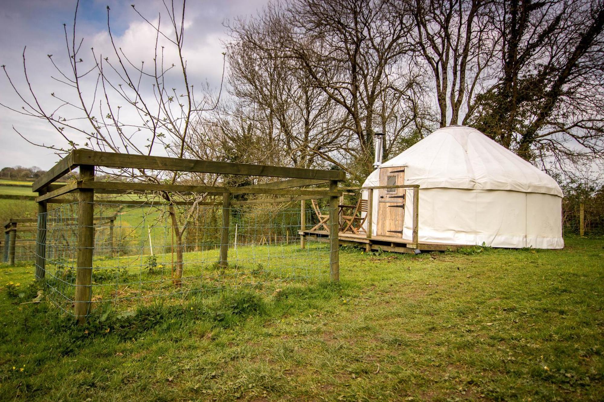 Hotel Ceridwen Glamping, double decker bus&Yurts Llandysul Exterior foto
