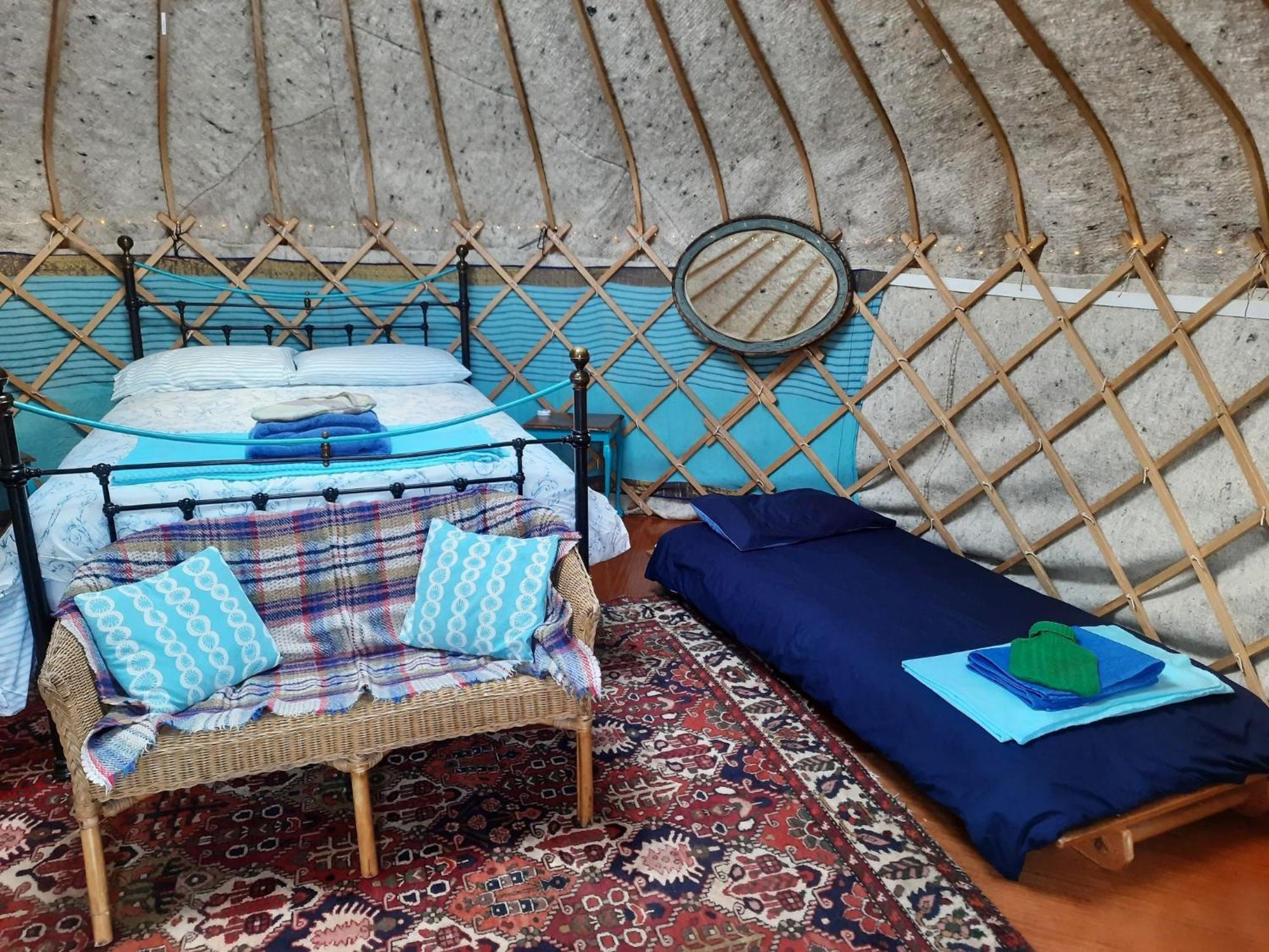 Hotel Ceridwen Glamping, double decker bus&Yurts Llandysul Exterior foto