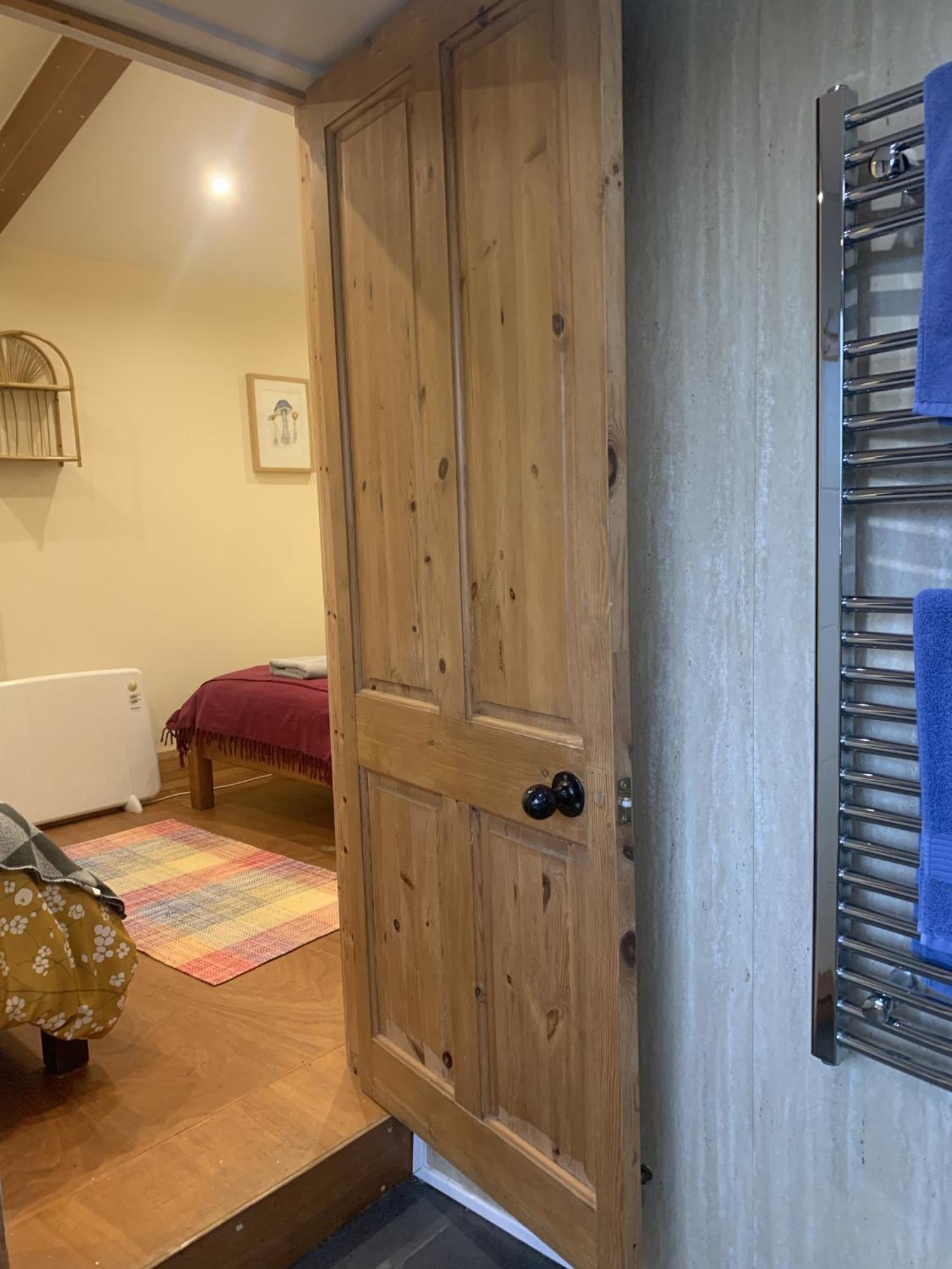 Hotel Ceridwen Glamping, double decker bus&Yurts Llandysul Exterior foto