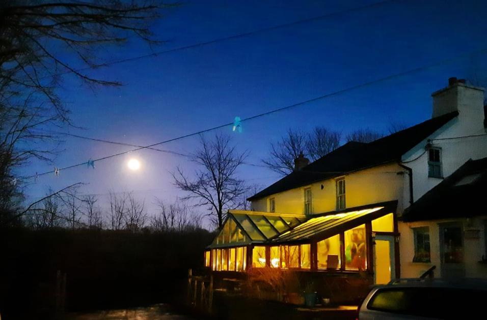 Hotel Ceridwen Glamping, double decker bus&Yurts Llandysul Exterior foto