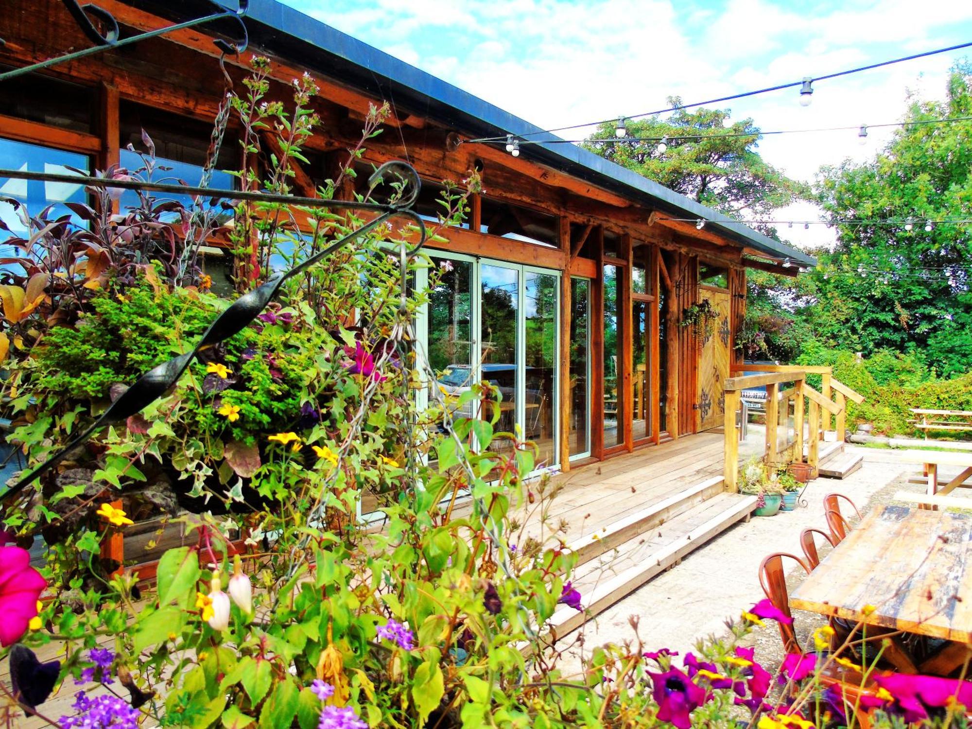 Hotel Ceridwen Glamping, double decker bus&Yurts Llandysul Exterior foto