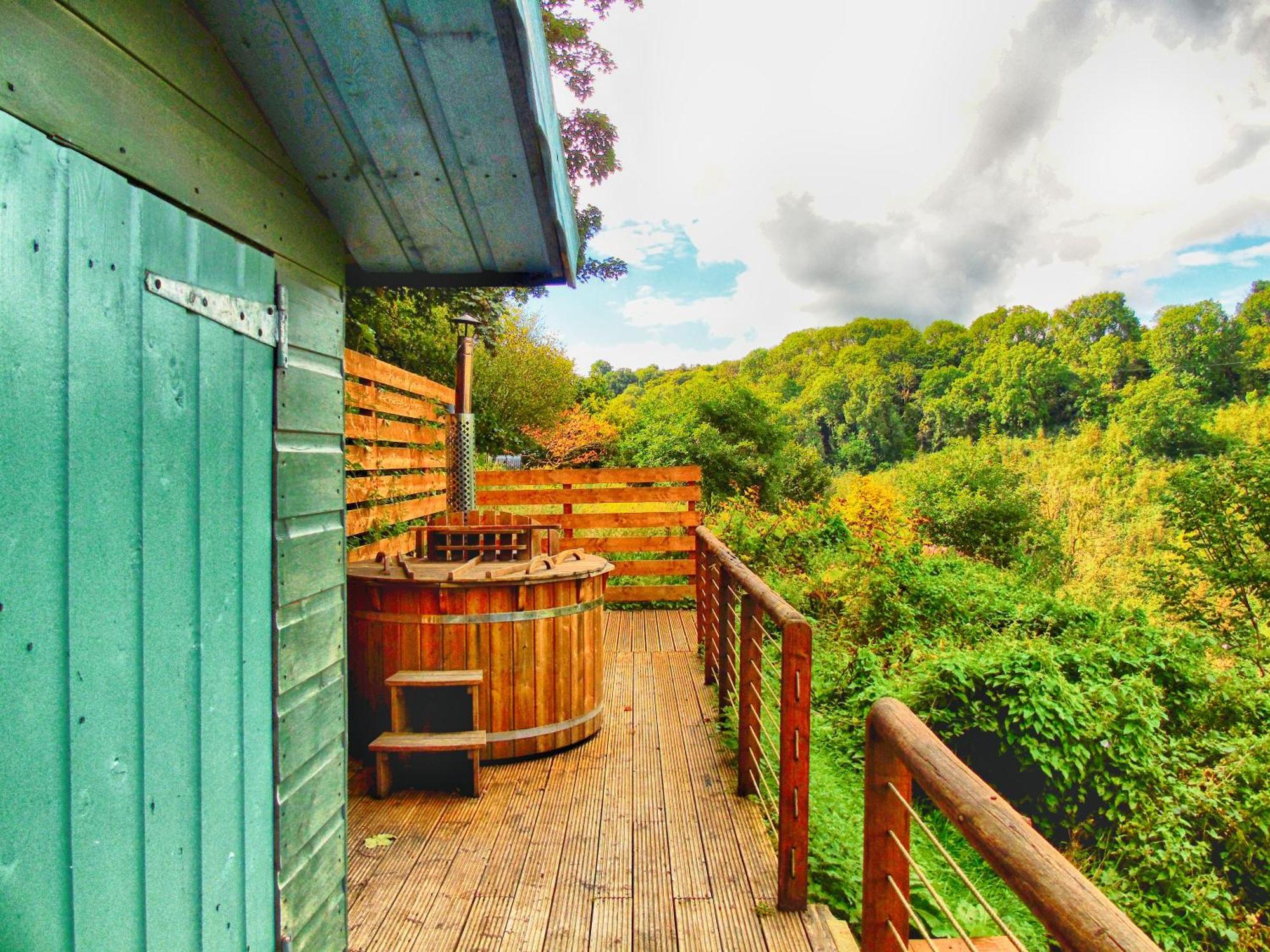 Hotel Ceridwen Glamping, double decker bus&Yurts Llandysul Exterior foto