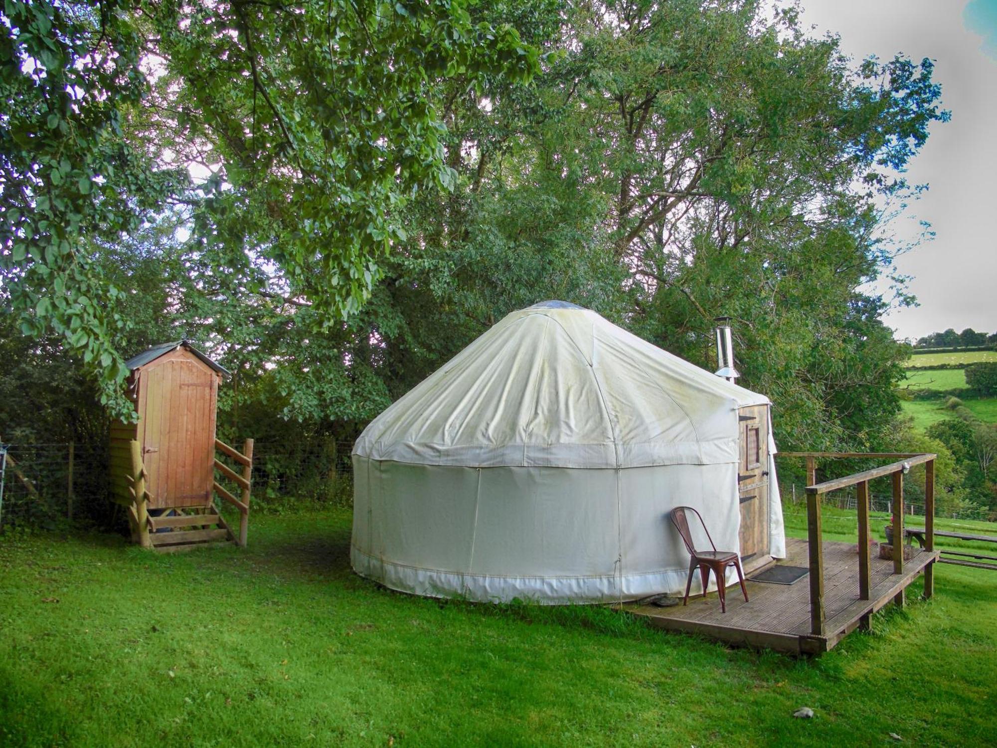 Hotel Ceridwen Glamping, double decker bus&Yurts Llandysul Exterior foto