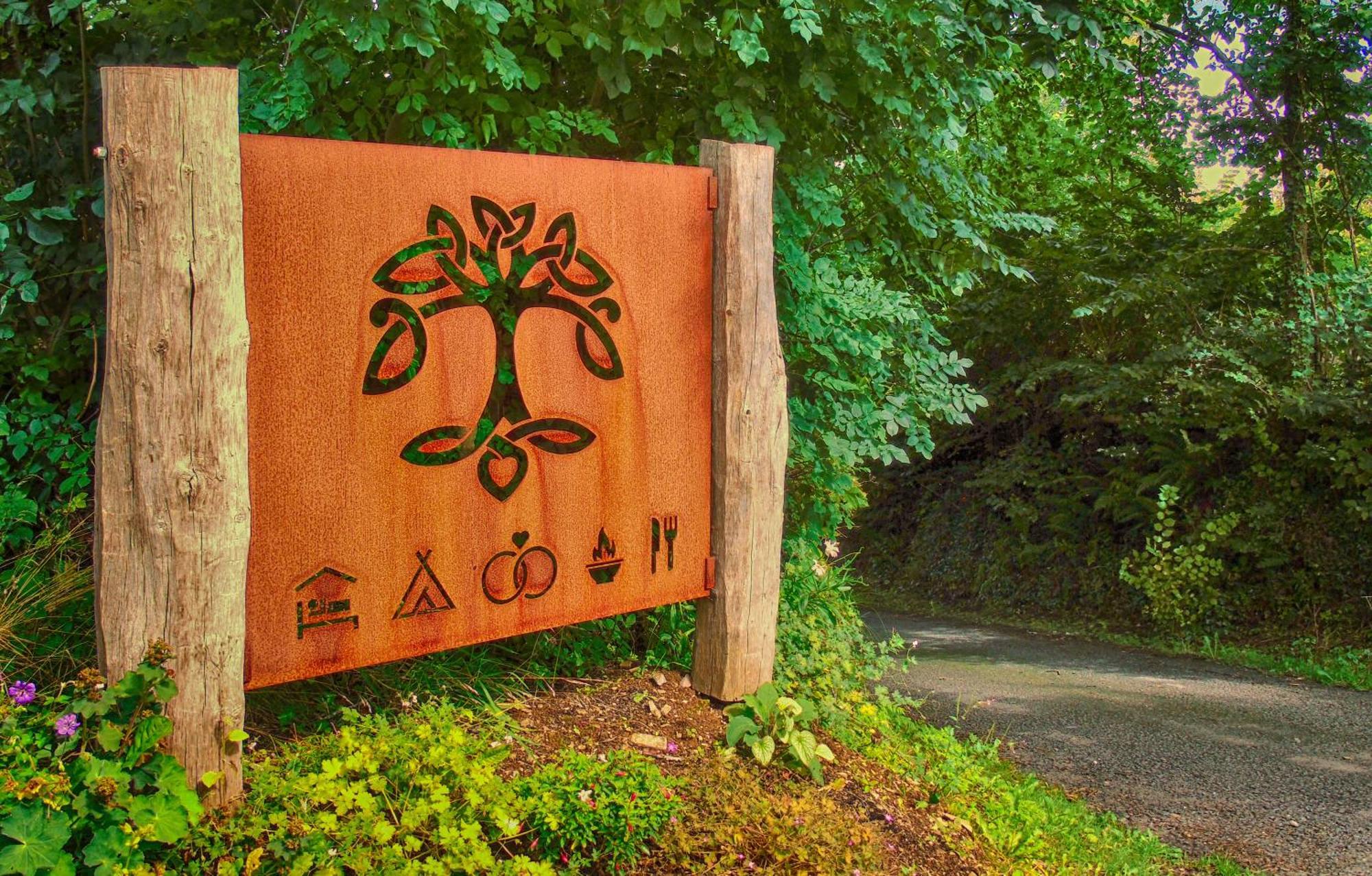 Hotel Ceridwen Glamping, double decker bus&Yurts Llandysul Exterior foto