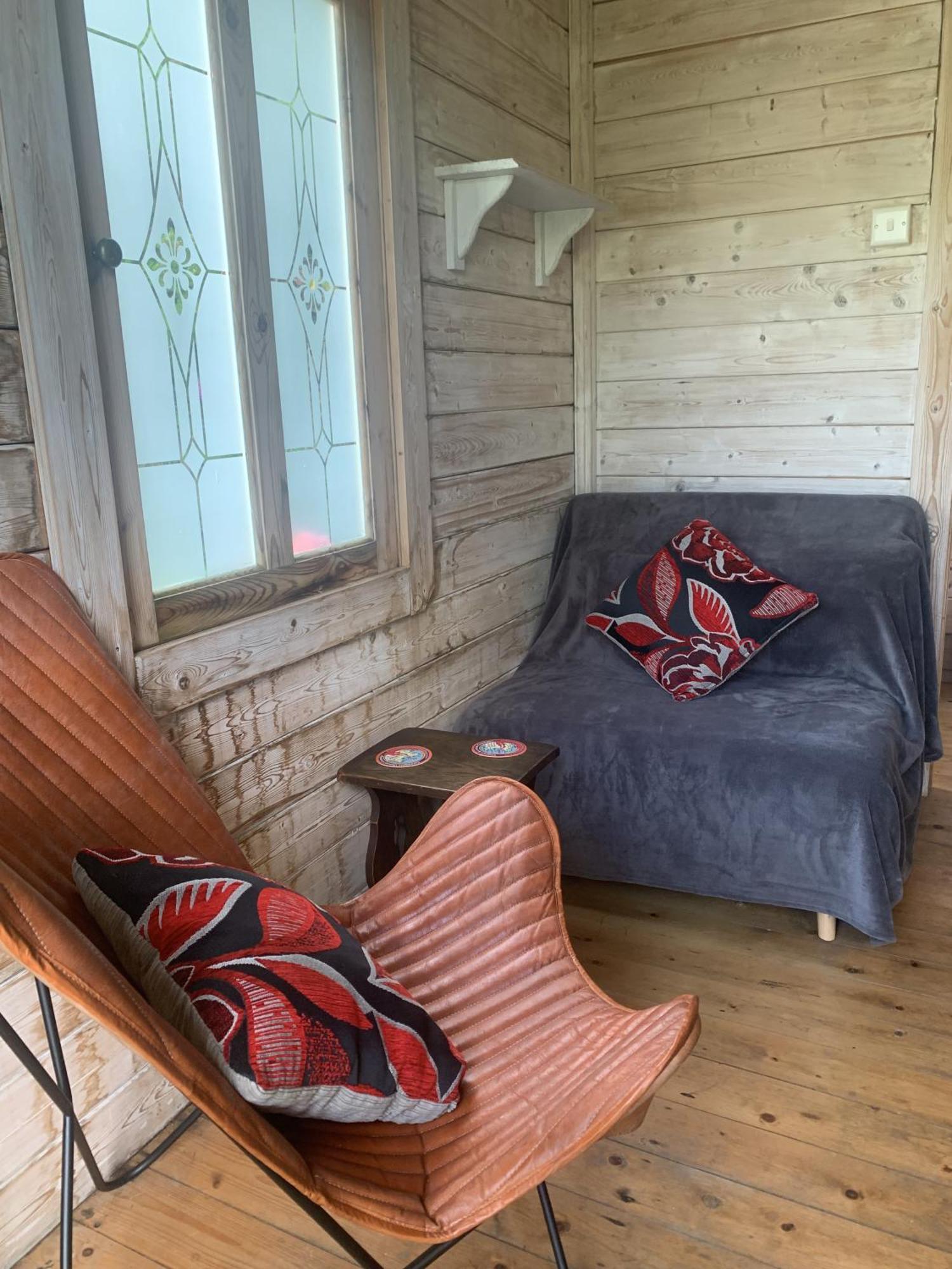 Hotel Ceridwen Glamping, double decker bus&Yurts Llandysul Exterior foto