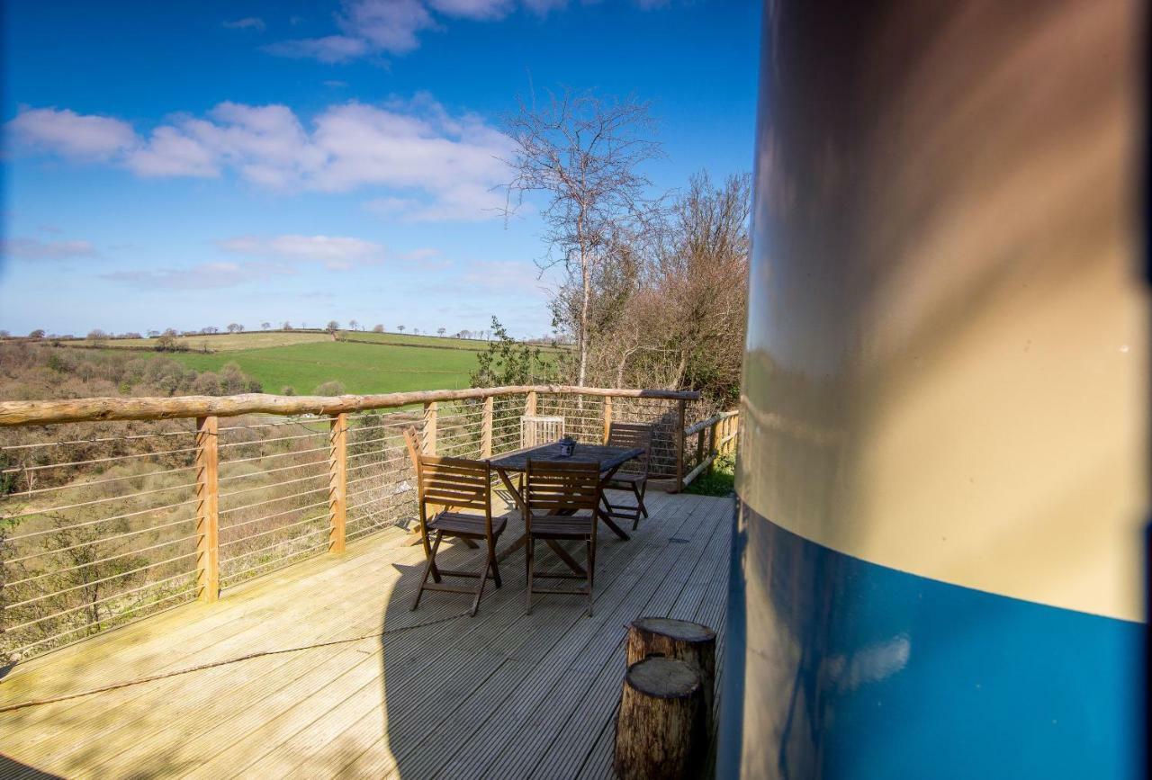 Hotel Ceridwen Glamping, double decker bus&Yurts Llandysul Exterior foto